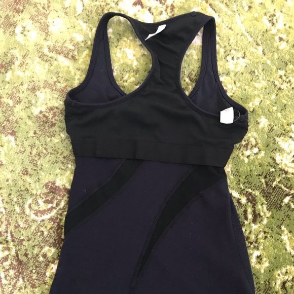 Gap racer back navy/black workout tank, XS - Picture 10 of 11